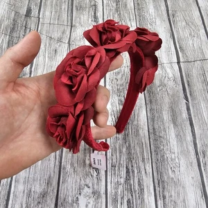 Claires Haarschmuck rot Stoff Rosen Blumen Stirnband Neu mit Etikett!  - Bild 1 von 5