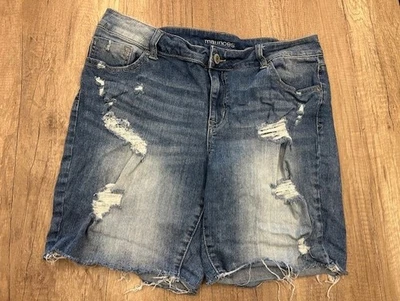 Maurices Edgely Distressed 7" Inseam Mid Rise Bermuda Denim Shorts Size 12 - Image 1 of 2