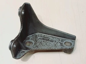 BMW E60 LCI N53B30 PETROL ENGINE STEERING PUMP HOLDER / BRACKET  7557021 - Picture 1 of 4