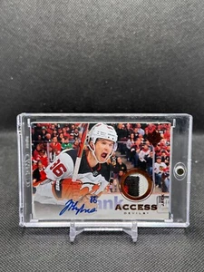 2019-20 Upper Deck Ultimate Jack Hughes Access Rookie Patch Auto #/25 3-Color - Picture 1 of 2