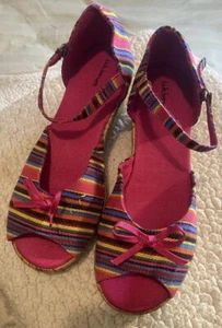 Kids Korner Girls Hot Pink Multi-Color Hook & Loop Strappy Wedge Sandal Size 4 - Picture 1 of 7