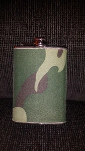 Camo Flask Stainless Steel 8 oz Camouflage Mossy Oak Pocket Hip Whiskey Liquor - Picture 1 of 2