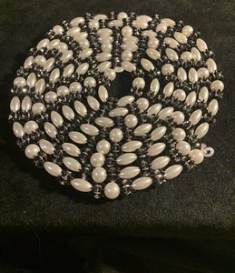 Guirnalda de cuentas cuentas negro tono plata cuentas con perlas de imitación blancas 9 pies - Imagen 1 de 8