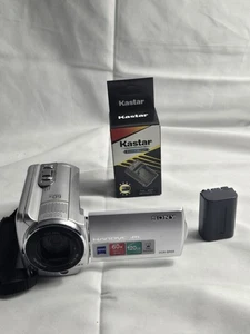 Sony Handycam DCR-SR88 120 GB HDD argento videocamera digitale compatta senza batteria - Foto 1 di 3