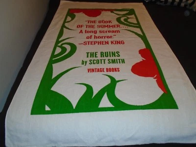 Руины Скотта Смита - XL пляж - тренажерный зал - бассейн - полотенце цитата Стивен Кинг новый - Изображение 1 из 3