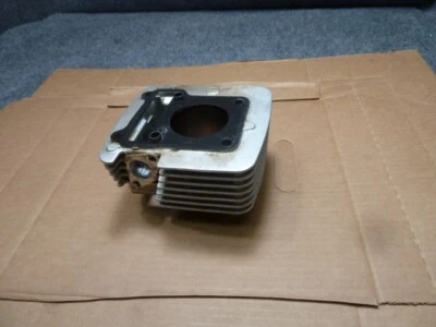 2000-2004 2001 Yamaha TTR125 TTR 125 OEM Cylinder Top end Jug Foto 1 de 4