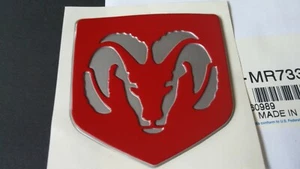 NEW NOS OEM Genuine MOPAR DODGE TRUCK 1500 2500 3500 RAM EMBLEM DECAL RED - Foto 1 di 2