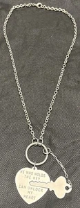 Silberne Halskette Southwestern Estate Charm Mädchen Mode Herz und Schlüssel Anhänger - Bild 1 von 4