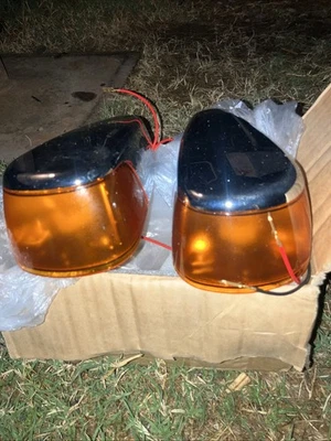 Par de sinais de seta dianteiros Volkswagen Bug Super Beetle esquerda e direita - Imagem 1 de 4