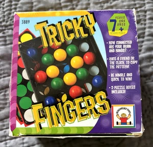 Tricky Fingers - Discovery Toys - Alter 7+ Puzzleboxen, Musterkarten, Anleitung. - Bild 1 von 8