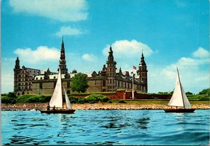 Segelboote vor Schloss Kronborg Helsingor Dänemark Postkarte - Bild 1 von 2