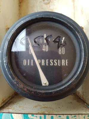 GRANTURISMO HAWK 1962/63/64 STUDEBAKER ORIG INSTRUMENT CLUSTER OILPRESSURE GAUGE - Image 1 of 4