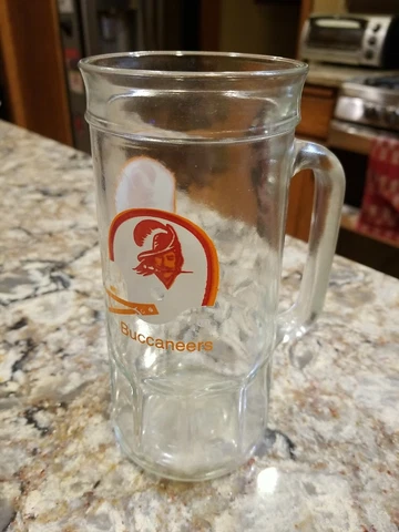 Vintage Fisher Peanuts NFL Tampa Bay Buccaneers Football Beer Glass Mug Football Cover