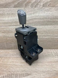 89451 47030 Used OE Toyota Prius Gear Shifting Lever Arm - Picture 1 of 7