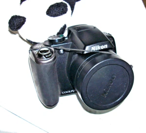 Cámara digital Nikon Coolpix P80 10,1 MP con zoom gran angular 18x - Ver fotos - Imagen 1 de 16