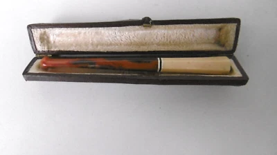 ancien fume cigarette en bakelite ambre NF paris - Photo 1/4