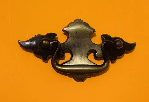 Colonial Chippendale Antique Hardware Drawer Pull Handle Brass 2 1/2" centers Cover