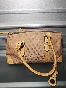 Dooney & Bourke Signature Satchel Handbag Purse Light brown Leather Trim - Picture 1 of 6