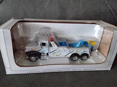 SpecCast Peterbilt 385 Wrecker Limited Edition Die Cast Metal Replica NIB - Image 1 of 4