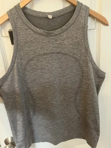 Lululemon Tank Top Womens Gray Stretchy  Workout Athletic Lightweight Size 6 - Picture 1 of 8