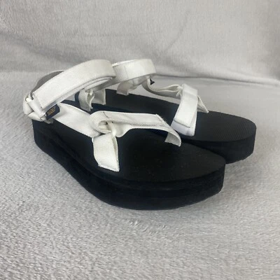 Sandalias para mujer Teva Flatform universales talla 11 blancas negras plataforma agua Foto 1 de 4