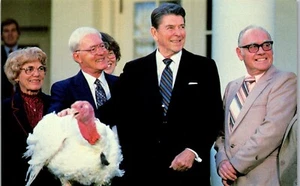 Vintage Postcard President Ronald Reagan Pardons Thanksgiving Turkey 1983 - Picture 1 of 3