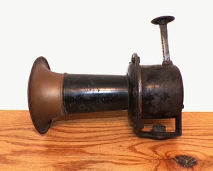 Bocina Loud Stewart Warner Ahooga con señal de advertencia de latón modelo 114-A, Ford modelo T - Imagen 1 de 6