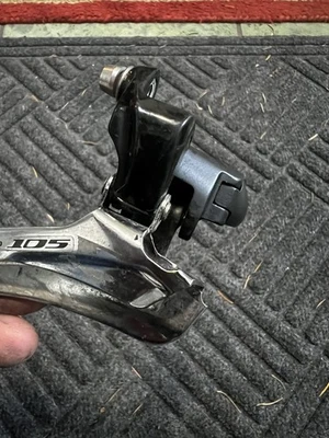 Desviador delantero Shimano 105 FD-5700 abrazadera Foto 1 de 3