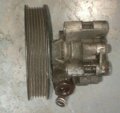 BOMBA DIRECCIÓN ASISTIDA CHRYSLER GRAND VOYAGER 2.8 2008-2014 Foto 1 de 2