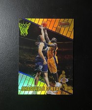 1999-2000 Bowman’s Best #17 Shaquille O’Neal REFRACTOR Lakers HOF /400