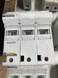 SOPORTE FUSIBLE BUSSMANN CH30J31 600VAC 30AMP W508 - Imagen 1 de 1