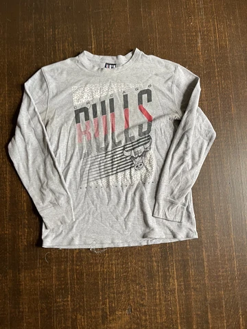 VTG Chicago Bulls Mens Large Long Sleeve Grey T-Shirt Thermal Warm Adult Sweater Cover