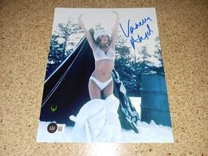 Vanessa Angel signiertes 8x10 Foto Beckett BAS COA sexy Auto authentische Spione wie wir - Bild 1 von 7