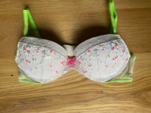 Victoria's Secret Bra Demi 34B White Neon Green Straps VTG Embroidery  - Picture 1 of 5