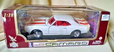 CAMARO Z28 1967 YAT MING ROAD LEGENDS BRANCO LARANJA 1:18 NOS ITEM 92188 CHEVROLET - Imagem 1 de 4