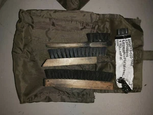 GERMAN ARMY BOOT CLEANING KIT - GENUINE ISSUE USED 3 BRUSHES WITH TUBE & BAG - Picture 1 of 4