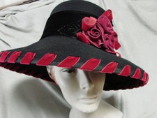 Wide Brim BLACK Felt Hat Whittall & Shon CRIMSON ROSES VGC M L 22.5