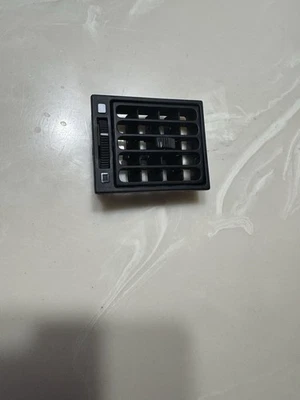 🔥Alfa Romeo 75 TS Milano RZ SZ OEM Front Side Dash AC Vent Grille Duct 1987-89 - Image 1 of 2