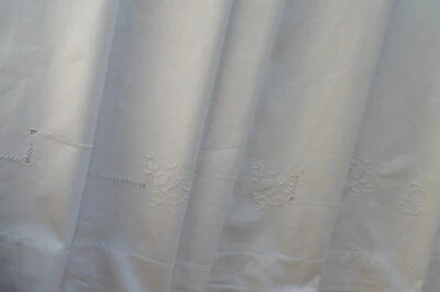 Superbe drap MONOGRAMMé avec cascades de JOURS et BRODERIES - Photo 1/4