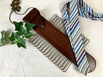De Colección Soporte para Corbata Estante Corbata Estante Victoriano Madera Borla Colgador Hombres Valet Foto 1 de 4