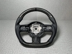 Para MINI R56 Volante De Fibra De Carbono Real, Cuero Perforado, Detalles Negros - Picture 1 of 2