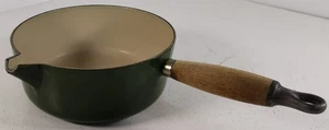 Cacerola de hierro fundido Le Creuset Francia 20 cm mango de madera - verde vintage - sin tapa - Imagen 1 de 9