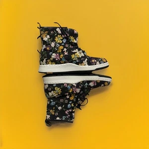 Doc Martens Darcy Newton Size 39 (US 8) Ladies Canvas Lace Up Ankle Boots - Picture 1 of 7