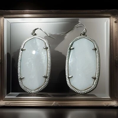 Pendiente Kendra Scott Elle Marfil Perla Tono Plata Foto 1 de 3