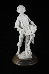 GUISEPPE ARMANI VINTAGE SCULPTURE FIGURINE OF A YOUNG BOY 20.5 cm SIGNED - Foto 1 di 9