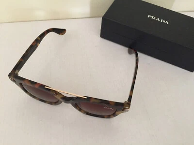 Gafas de sol Prada SPR51NS Habana marcos cuadrados ámbar lentes degradadas con estuche Prada Foto 1 de 4