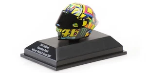 Minichamps 1:8 CASCO AGV VALENTINO ROSSI WINNER MOTOGP ASSEN 2017 - 399170846 - Picture 1 of 3