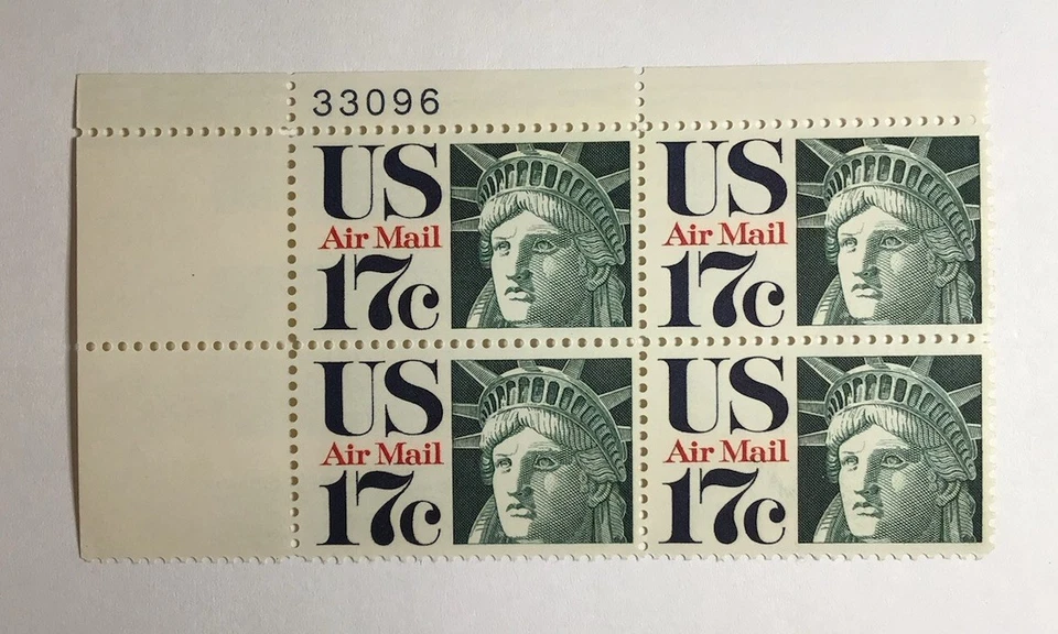 US 17 cent Statue of Liberty Air Mail 1971, Scott C80, block of 4, MNH/OG/XF. - Image 1 of 1