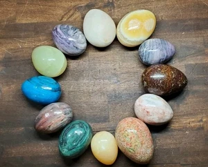 12 LG VTG Hand Carved Genuine Stone Alabaster Marble Eggs Colored Italy Dozen - Picture 1 of 20