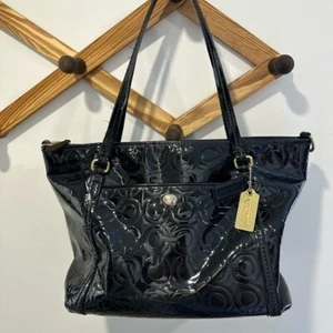 Rare- COACH PATENT EMBOSSED GLOSSY leather TOTE - Picture 1 of 16